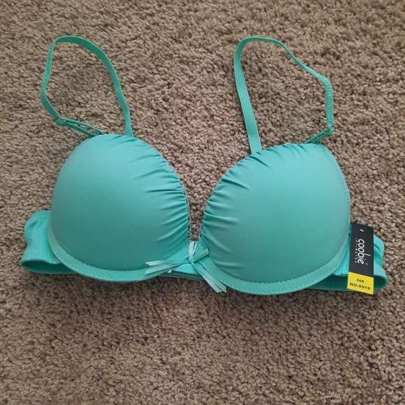 NWT Coobie 34 A Bra..  Padded Underwire, removable straps. - Picture 1 of 4